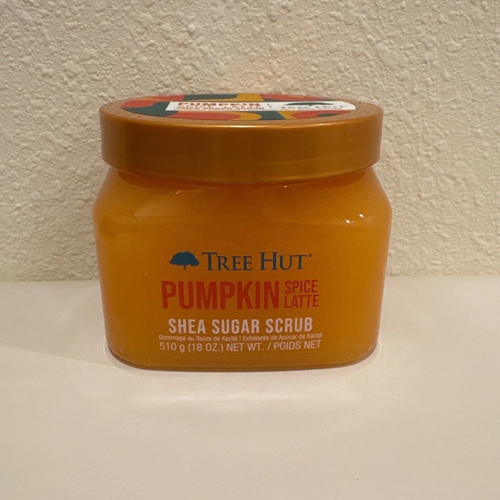 Tree hut pumpkin spice latte sugar scrub NWT